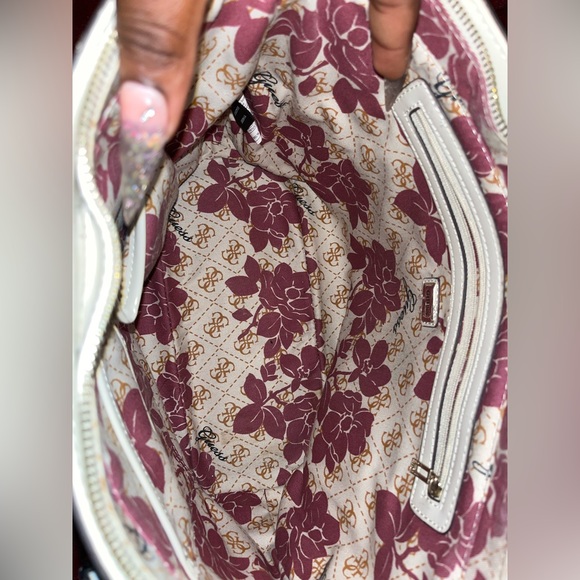 Guess Purse - Picture 2 of 3